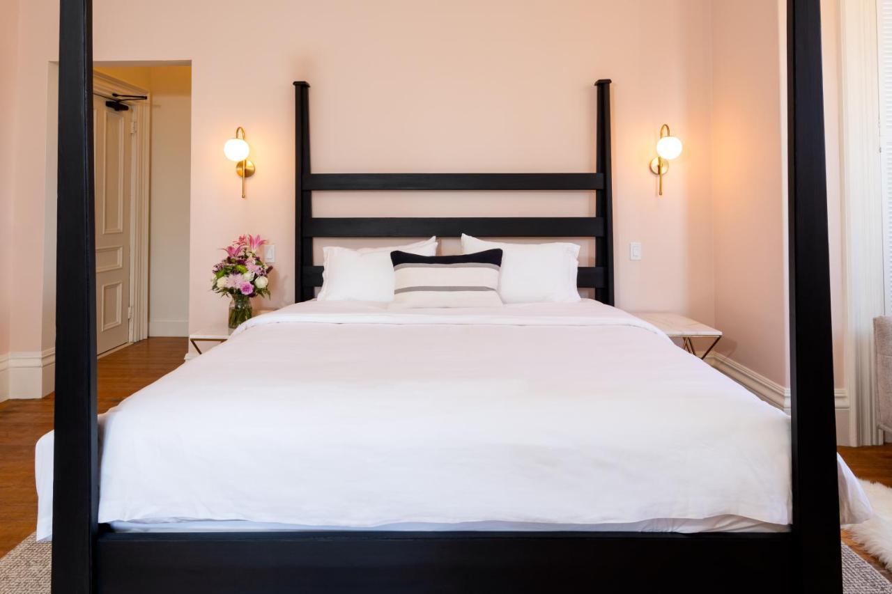 Hotel The August House Windsor Esterno foto