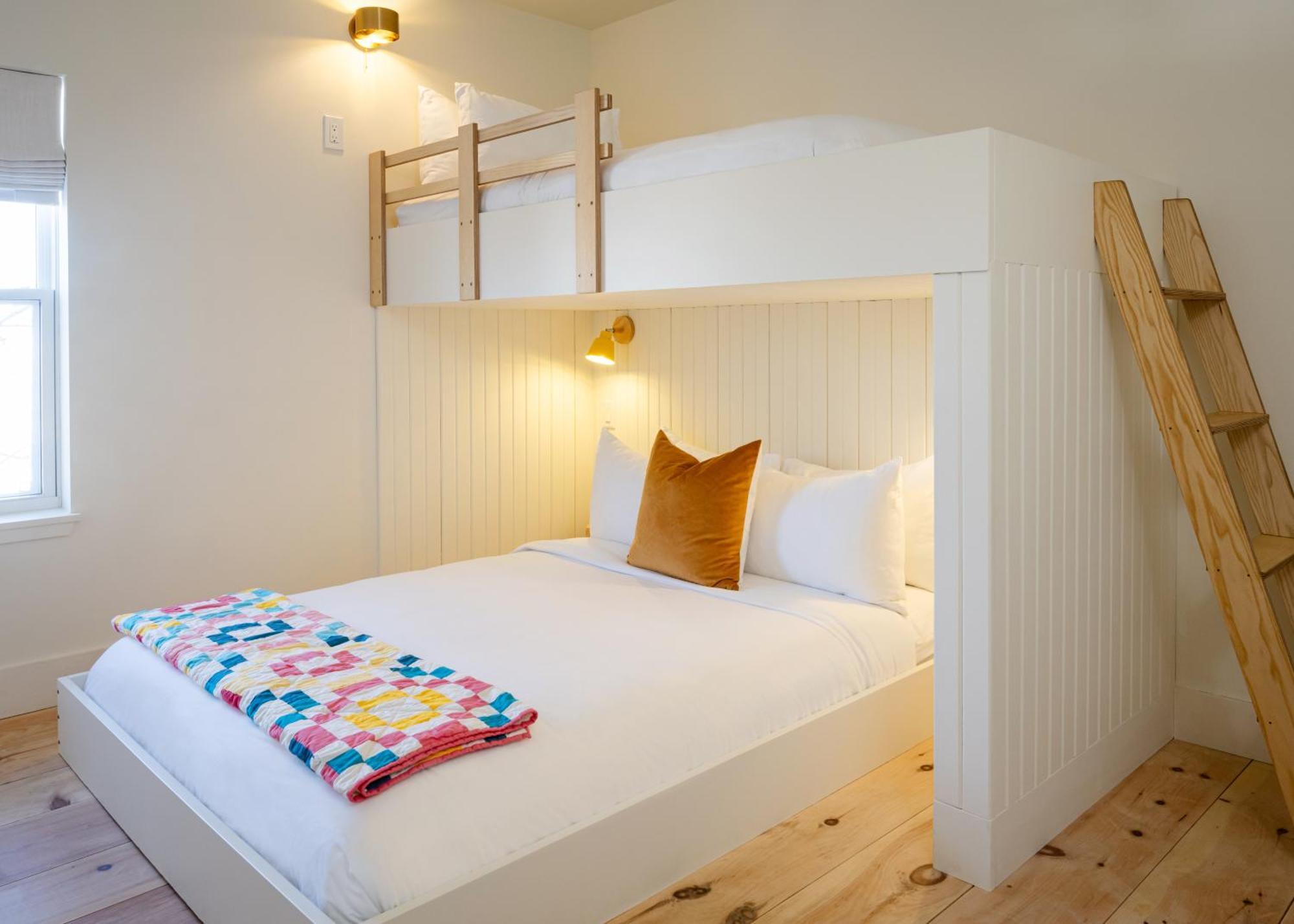 Hotel The August House Windsor Esterno foto